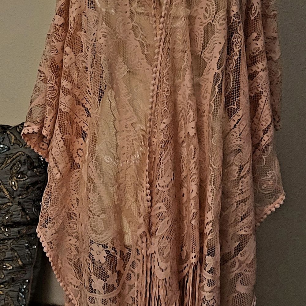 Mixit Women's Blush Pink Lace Fringe Kimono OS - Picture 4 of 6